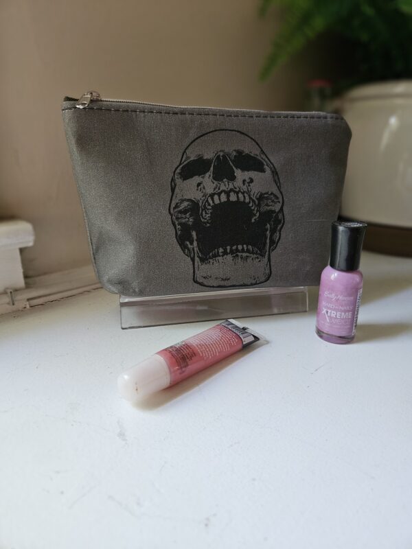 Skull Toiletry Bag - Image 2